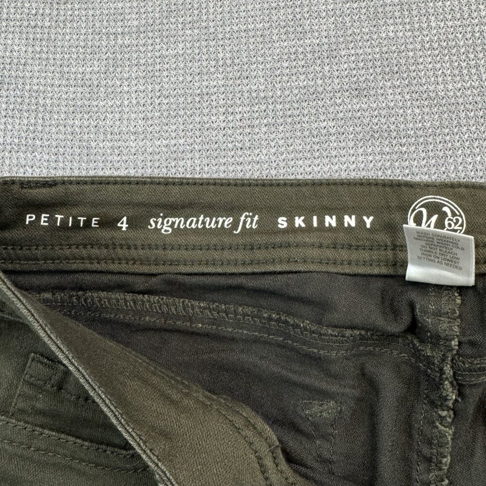 W62 Womens Size 4P Green Signature Fit Skinny Jeans Mid Rise 5 Pockets Petite - Picture 5 of 12